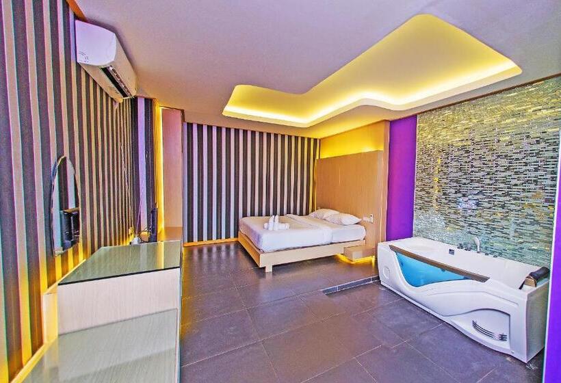 キングサイズベッドのスタンダードルーム, ลอฟท์แอทสีมา สาขา2