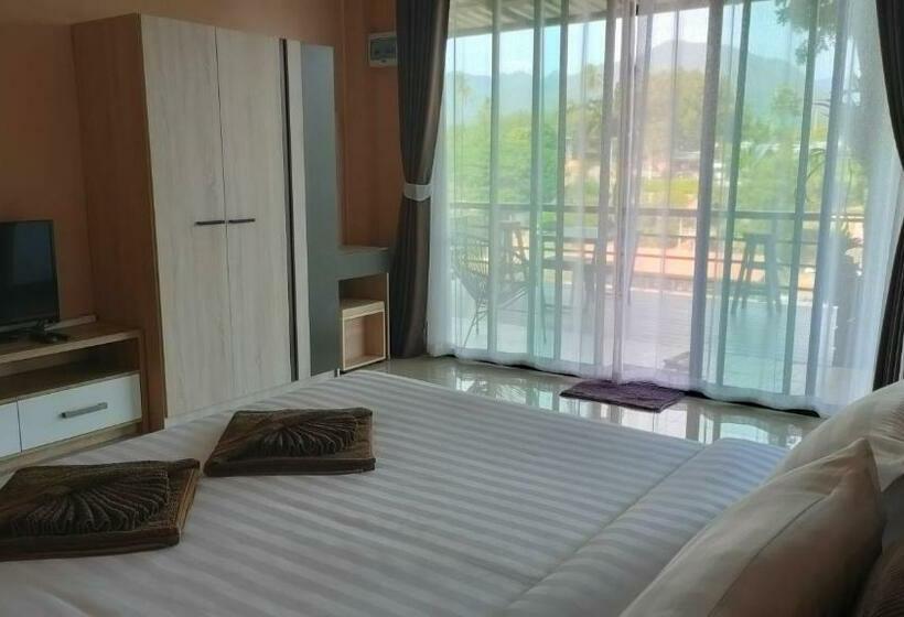Deluxe room with river view, Rimwang The River Life