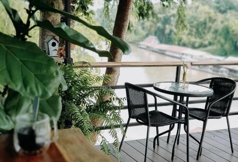 キングサイズベッドのデラックスルーム, Rimwang The River Life