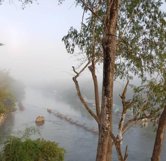 キングサイズベッドのデラックスルーム, Rimwang The River Life