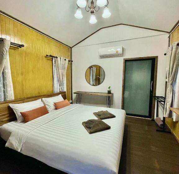 キングサイズベッドのスタンダードルーム, Rimwang The River Life