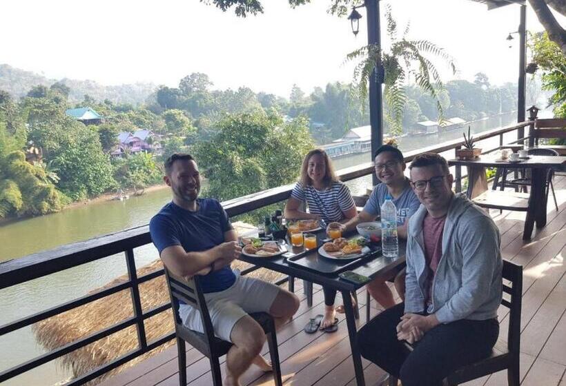 キングサイズベッドのデラックスルーム, Rimwang The River Life