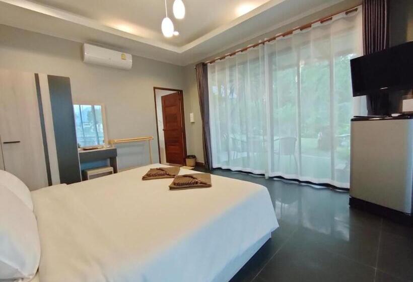 キングサイズベッドのデラックスルーム, Rimwang The River Life