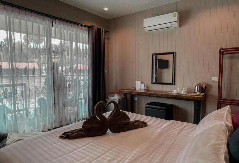 Deluxe room with river view, Rimwang The River Life