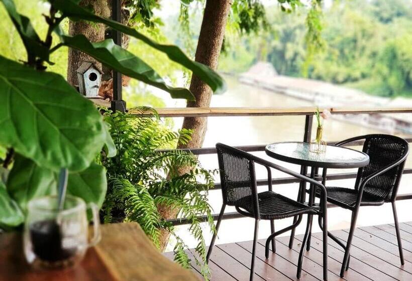 キングサイズベッドのデラックスルーム, Rimwang The River Life