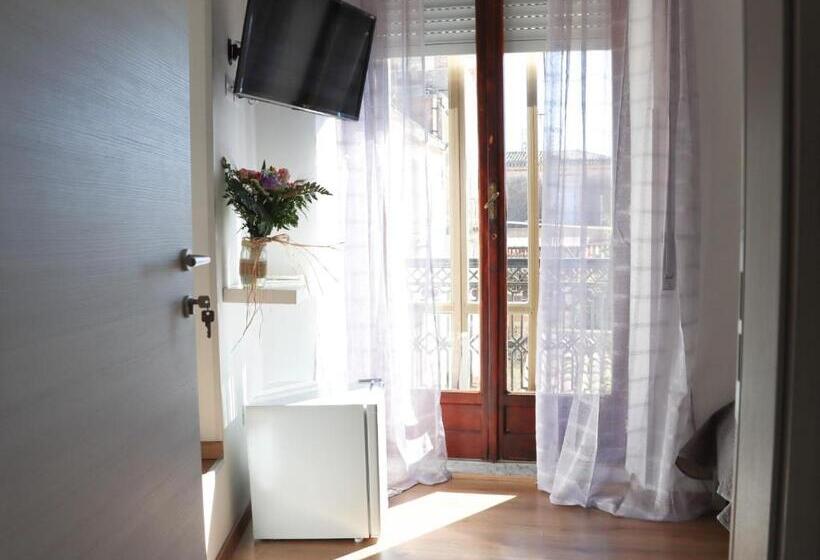 اتاق استاندارد, B&b Carlo V