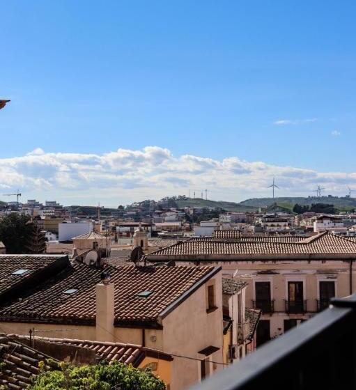 اتاق استاندارد سه نفره, B&b Carlo V