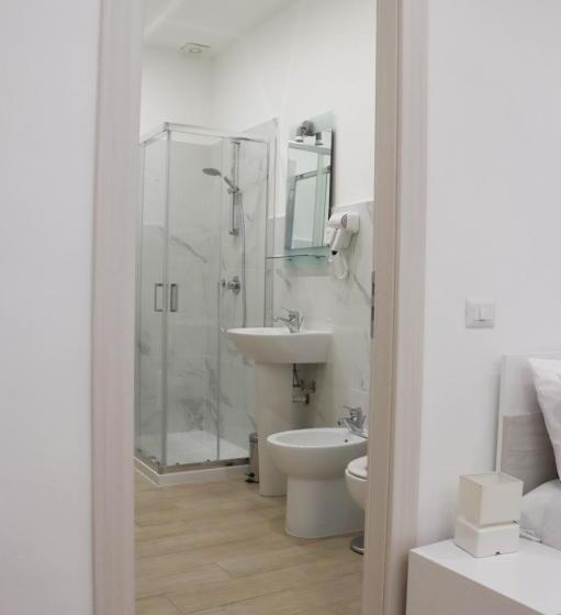 اتاق خانوادگی, B&b Carlo V