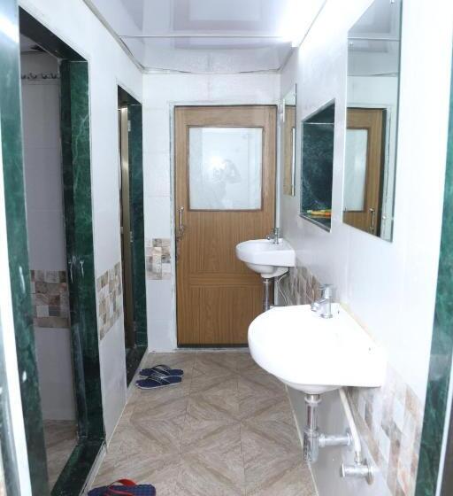 تختخواب در اتاق مشترک, Super Sleepwell Male Female Hostel