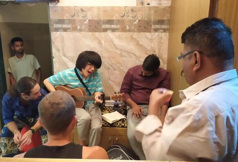 آپارتمان 1 خوابه, Super Sleepwell Male Female Hostel