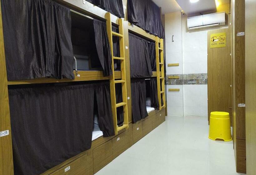 تختخواب در اتاق مشترک, Super Sleepwell Male Female Hostel