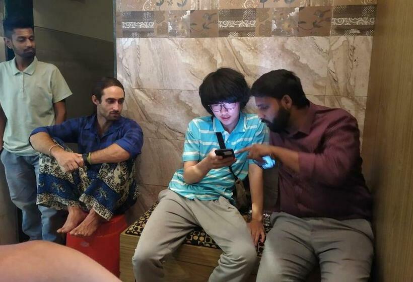 تختخواب در اتاق مشترک, Super Sleepwell Male Female Hostel