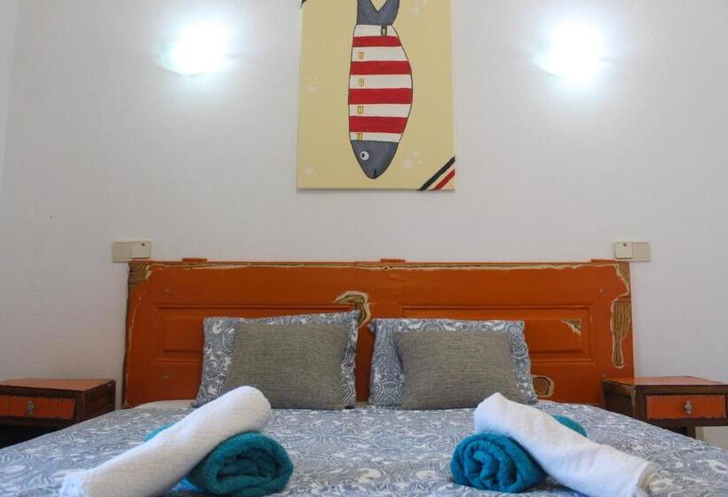 اتاق استاندارد با تراس, The Central Guesthouse