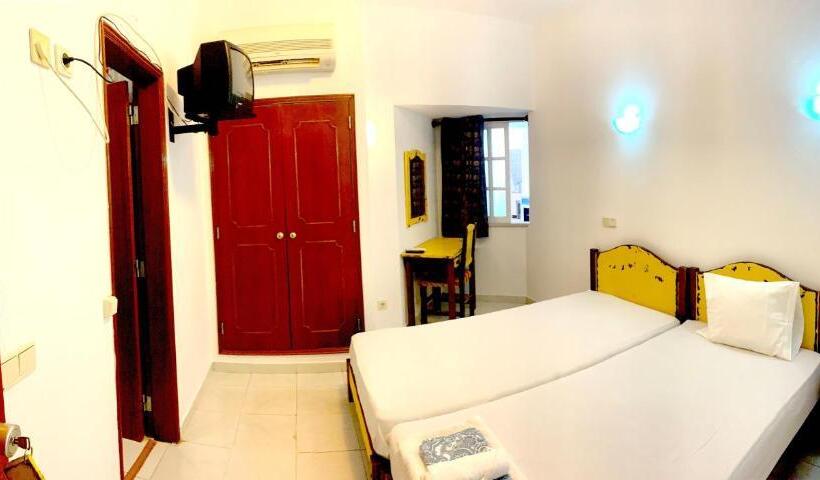 اتاق استاندارد, The Central Guesthouse