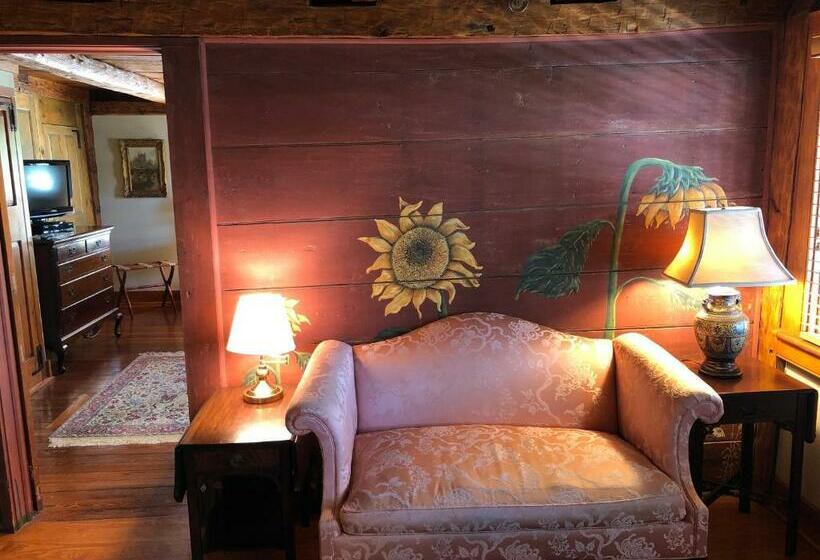 디럭스 룸, The 1708 House