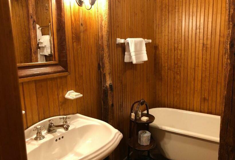 스탠다드 룸 킹사이즈 침대, The 1708 House