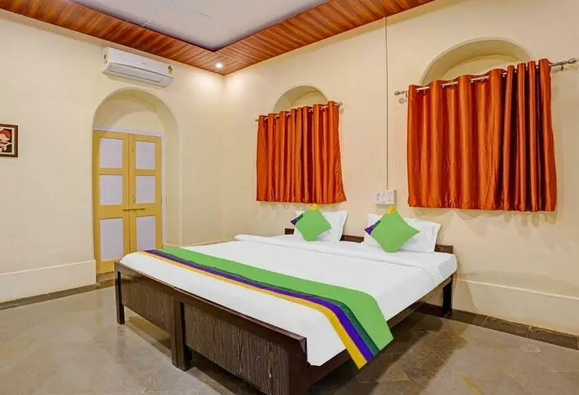 デラックスルーム, Treebo Cecil Resort, 600 Mtrs From Matheran Railway Station