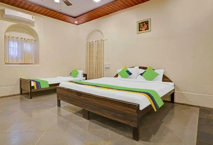 スーペリアールーム, Treebo Cecil Resort, 600 Mtrs From Matheran Railway Station