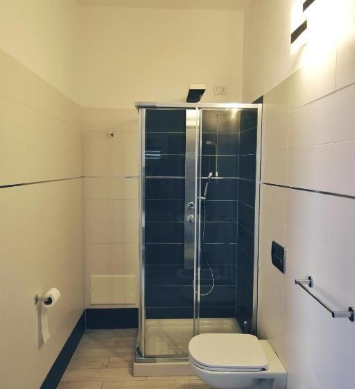 غرفة قياسية مطلّة علي البحر مزوَّدة بشُرفة, Accomodation Libertino