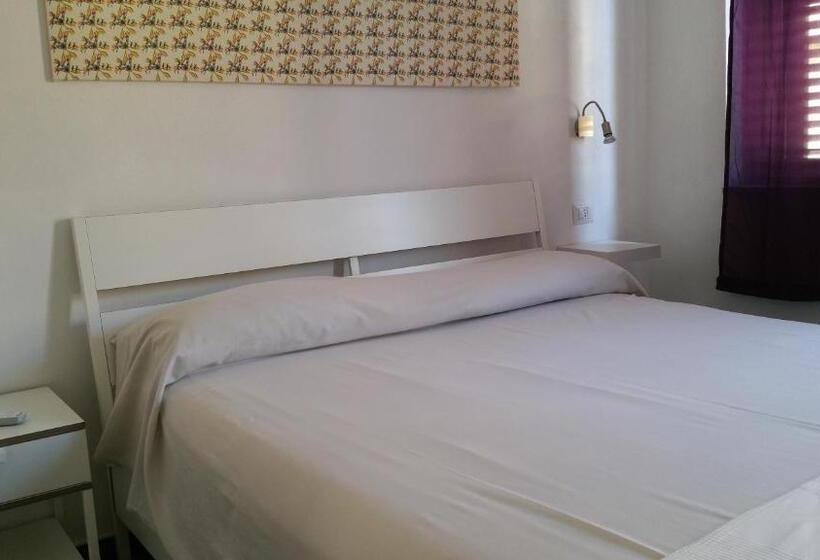 غرفة قياسية, Accomodation Libertino