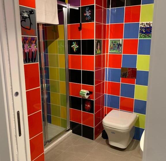 غرفة قياسية ثلاثية, Accomodation Libertino