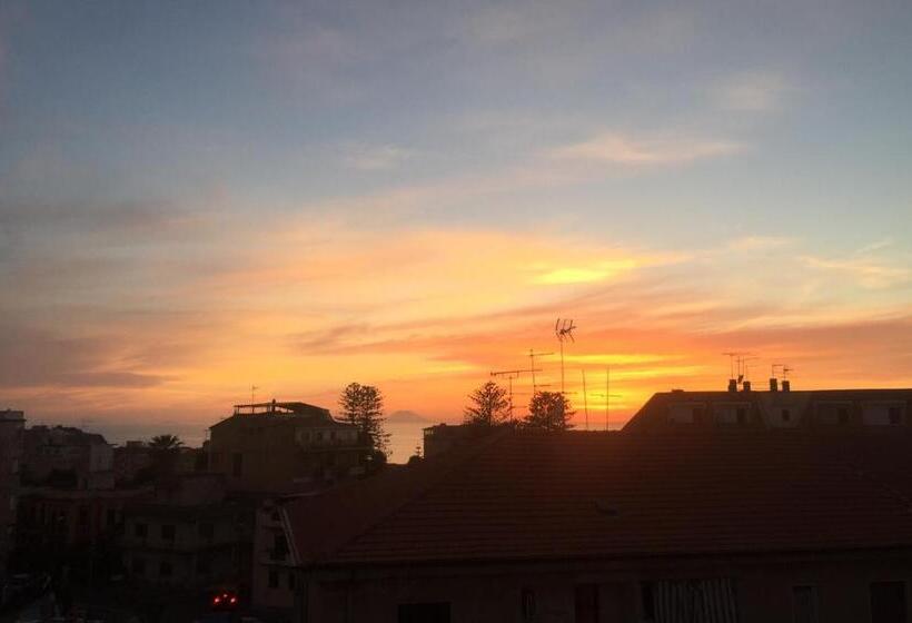 شقة غرفتين نوم مزودة بشُرفة, Accomodation Libertino