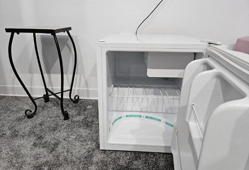 Camera Standard, Vila Massimo