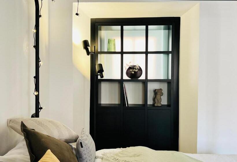 Deluxe Suite King Bed, Pension Mono   Adults Only