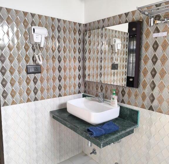 Perhehuone, Hidden Leaf Homestay