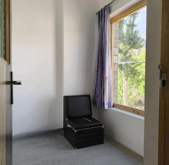 Perhehuone, Hidden Leaf Homestay