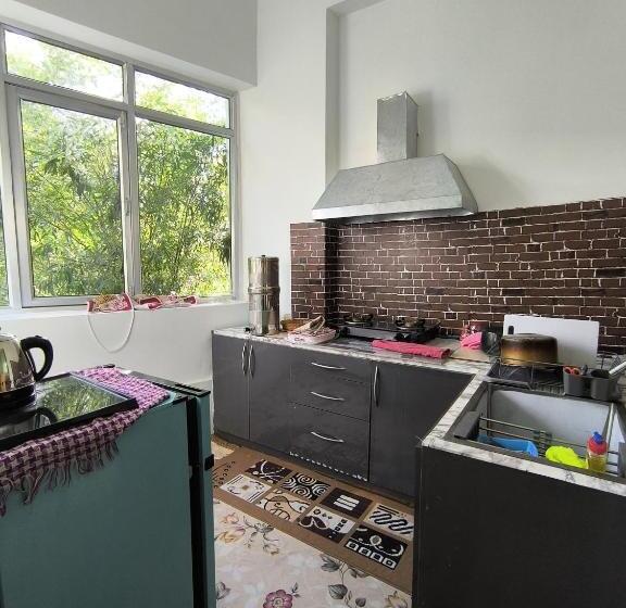 Perhesviitti, Hidden Leaf Homestay
