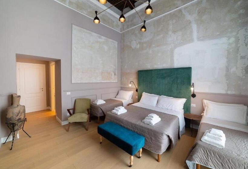 سوییت خانوادگی, The Duomo House By House In Naples