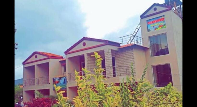 Family Room, Dhanashree Residency