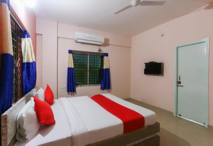 Classic Kolmen Hengen Huone, O Avigna Residency