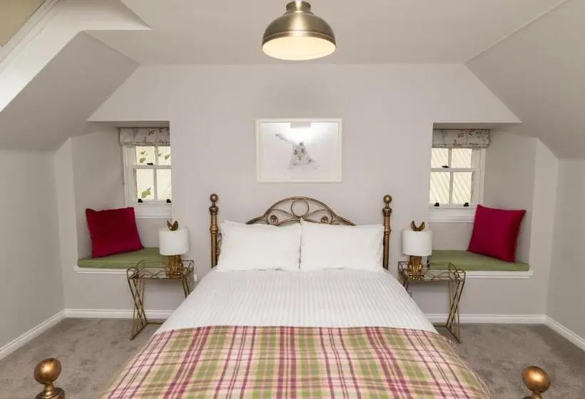 1ベッドルームハウス, Netherdale House & The Coach House