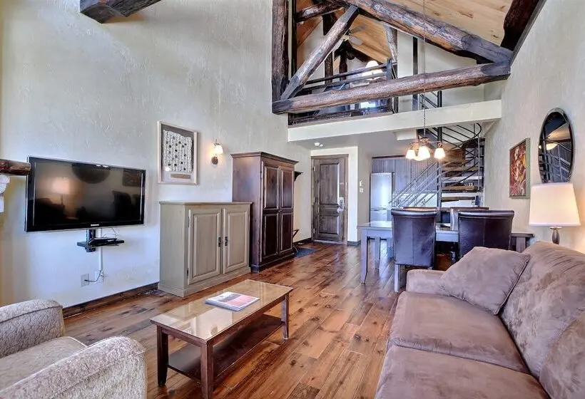 プレジデントスイートルーム, Les Condos Du Lac Taureau Rooms & Condos