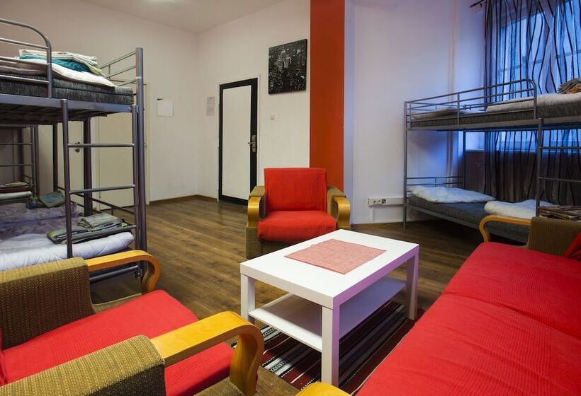 Кровать в Общей Комнате, Art Hostel Poznań