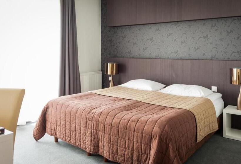 Апартаменты 1 Спальня, Bazuny Hotel&spa