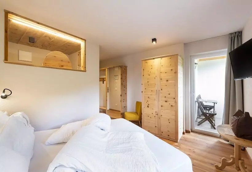 ダブルベッドスタンダードルーム, Berghotel Jochgrimm   Your Dolomites Home
