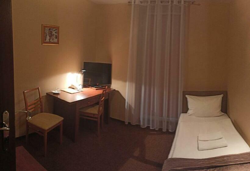 חדר סטנדרט יחיד, Arena