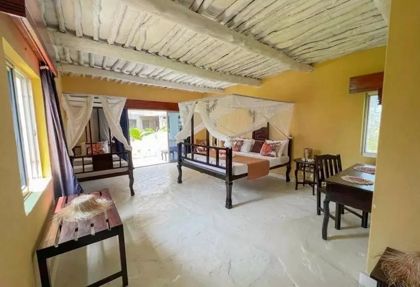 اتاق کلاسیک سه تخته, Barracuda Inn Resort