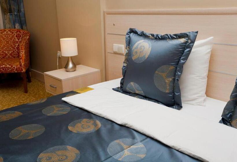 スタンダードルーム, Classes Airport