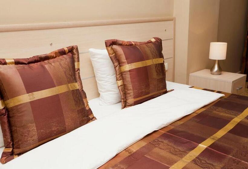 スタンダードルーム, Classes Airport