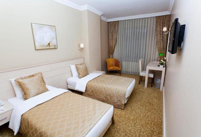 スタンダードルーム, Classes Airport