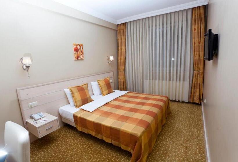 スタンダードルーム, Classes Airport