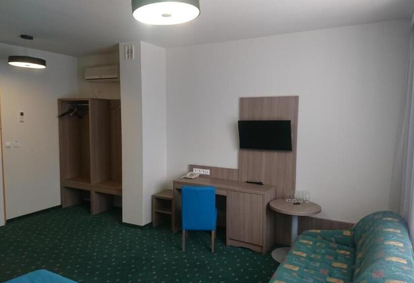 חדר סטנדרט לארבעה, Delicjusz