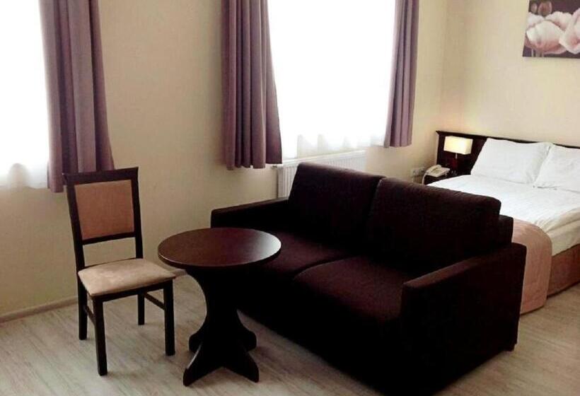 اتاق استاندارد, Feniks