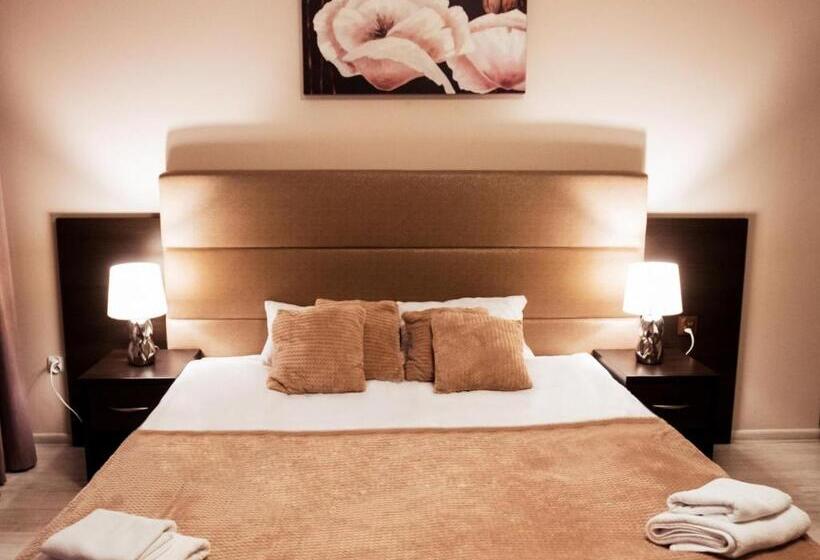 آپارتمان 1 خوابه, Feniks