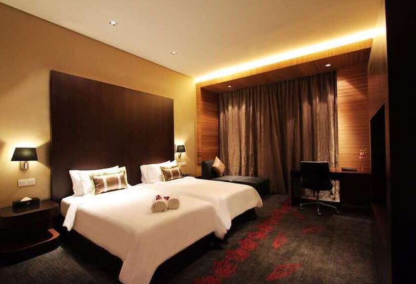 חדר סופריור, Grandis