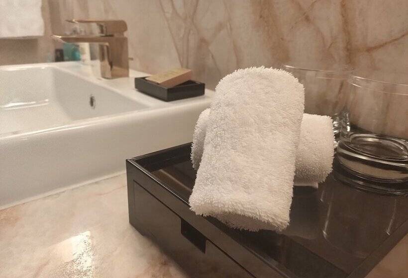 חדר דלוקס עם מרפסת, Hilton Tianjin Eco City